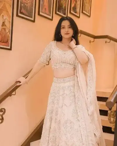 Escort Saraikela
